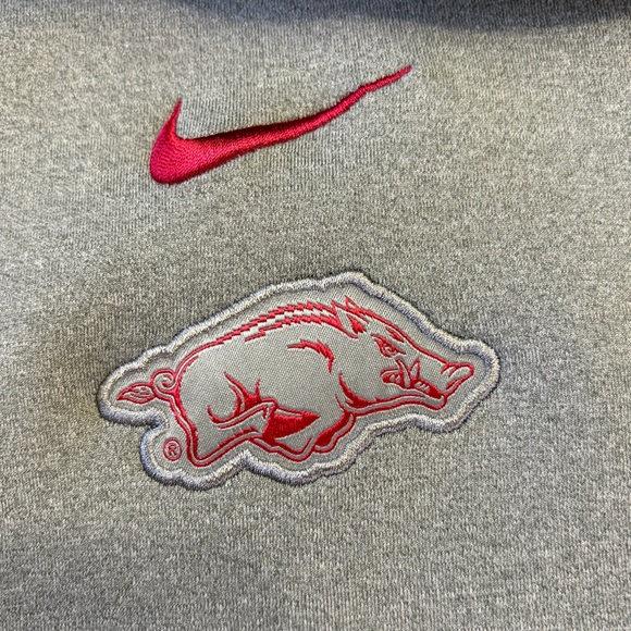 Nike Arkansas Razorback Therma-Fit Short Sleeve Hoodie Grey Size Large - Picture 7 of 8